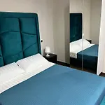 Iris Hotel Varcaturo