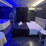 Iris Hotel
