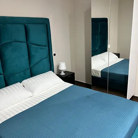 Iris Hotel Varcaturo