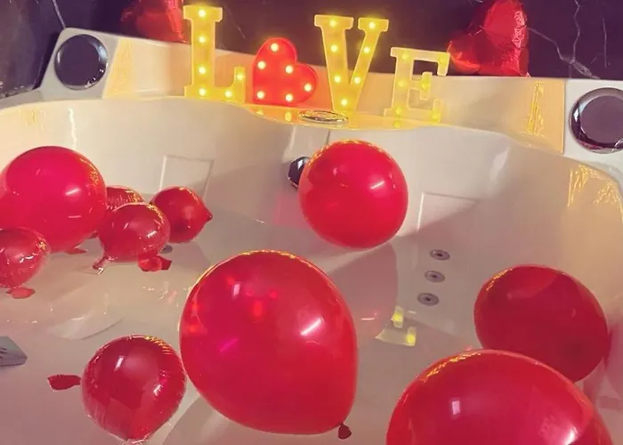 Iris Hotel Varcaturo