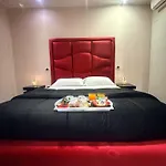 Iris Hotel
