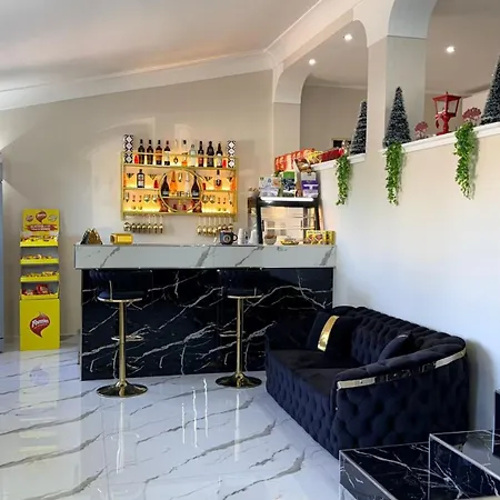 Hotel Iris