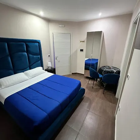 Iris Hotel 3*